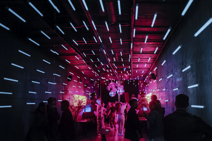 Pista de dança com luzes cênicas
